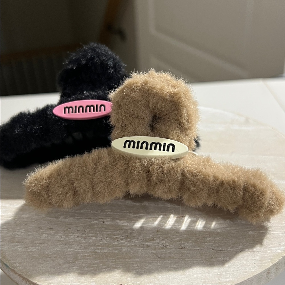 Source Unknown Fuzzy Hair Clips - Black and Tan